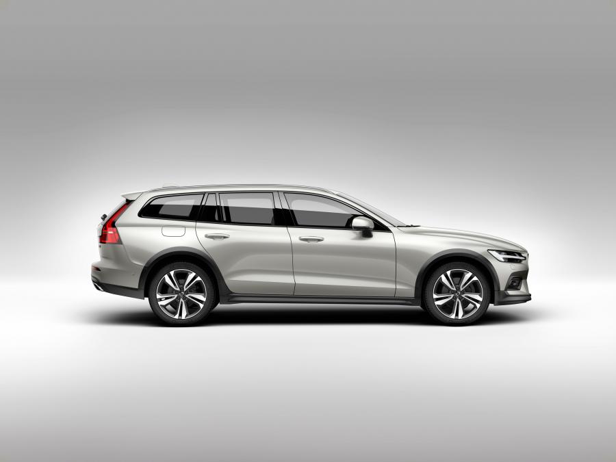  Volvo V60 T5 Cross Country 2018 года  (WW) (фото 8 из 44)